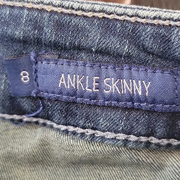 Seven7 Embellished/Distressed Denim Jeans, 5 Pocket, Skinny Ankle Size 8 - Picture 7 of 13